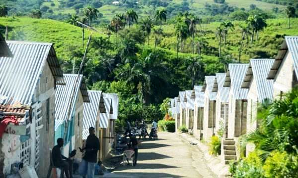 ¡Después del palo dao!! Las autoridades deciden investigar el caso del barrio de haitianos ilegales