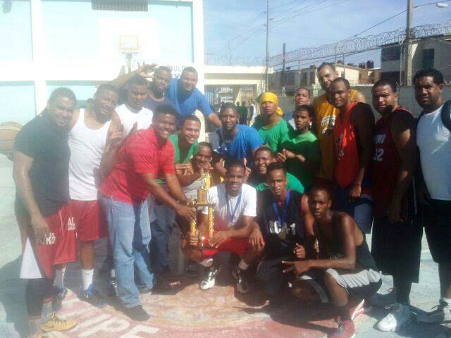 Parroquia Jesús Nazareno campeón de la Copa Confraternidad de baloncesto