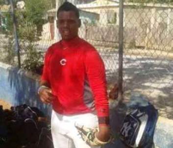 Agente policial borracho que conducía jeepeta mata joven prospecto del béisbol en malecón de PP
