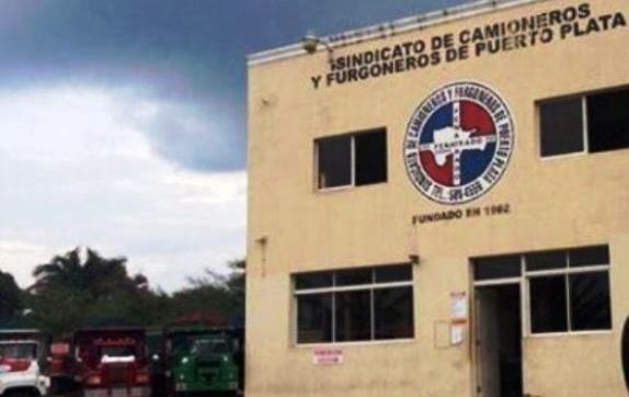 Dirigentes del transporte destacan crecimiento y armonía del Sindicato de Camioneros y Furgoneros de Puerto Plata