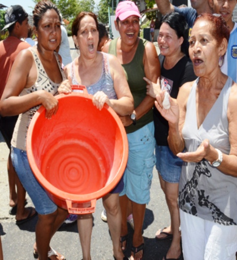 En Vista Bella de San Marcos claman a CORAAPPLATA ya que están sin el servicio de agua potable