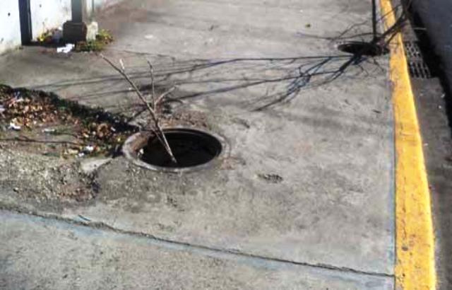 Continúa el robo de tapas metálicas de alcantarillas y registros sanitarios en la ciudad de Puerto Plata