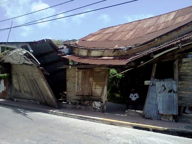 Aseguran cabildo no puede hacer nada con casas victorianas que se caen en el centro histórico de Puerto Plata