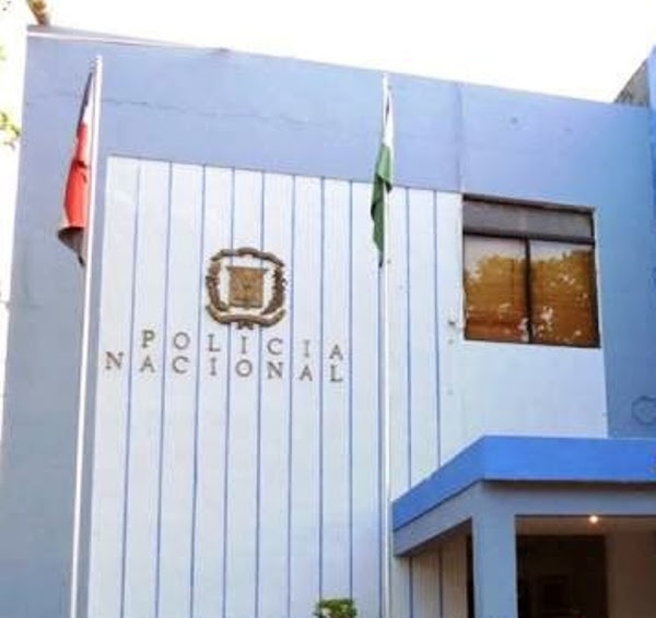 Policía Nacional apresa dos hombres por intentar quitarle cadena a una turista alemana y prenderle fuego a una vivienda