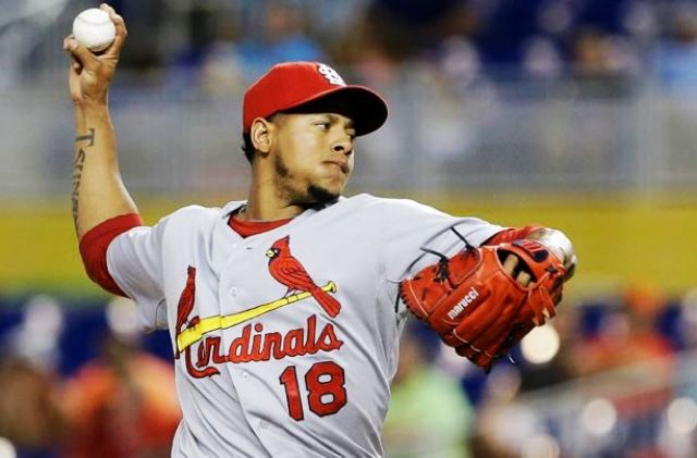 Puertoplateño Carlos Martínez lidera barrida de Cardenales y ganó su noveno juego