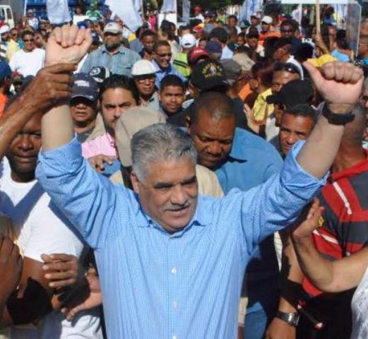 Presidente y candidato presidencial del PRD critica en Puerto Plata la política de inversión pública de los gobiernos del PLD