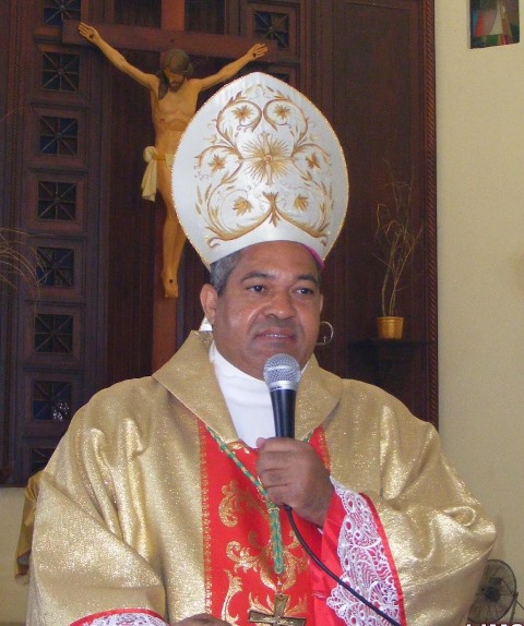 Obispo de Puerto Plata llama a la población a impregnar valores morales y patrióticos en los jóvenes y niños