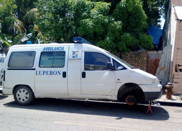 Residentes en el municipio de Luperón solicitan urgente reparación de Cuatro ambulancias