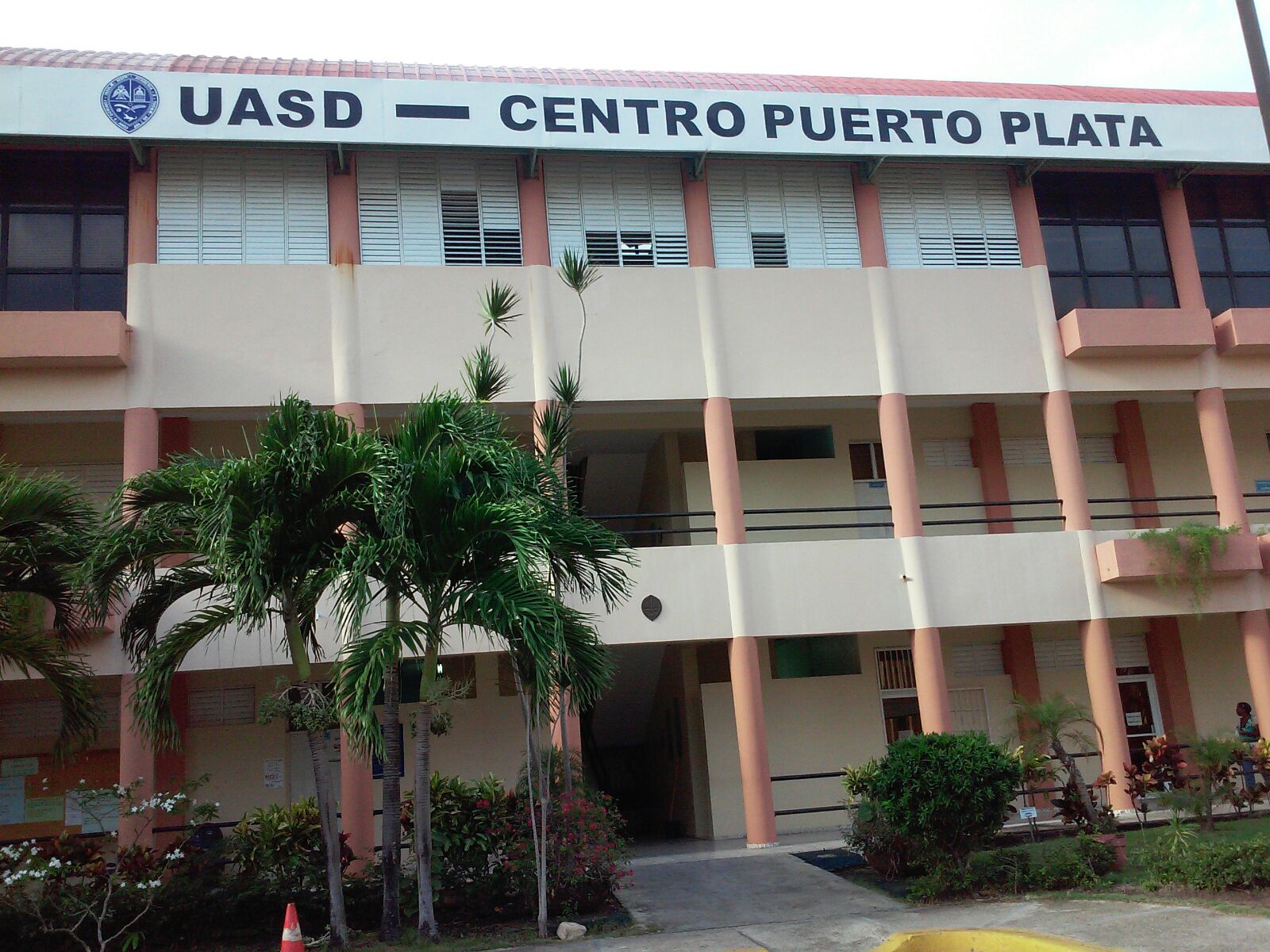 Centro de la UASD en Puerto Plata acoge en un 100% paro de labores por 72 horas en demanda de reivindicaciones