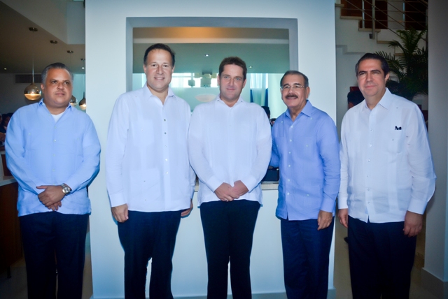 Presidentes de Panamá y República Dominicana almorzaron ayer en el complejo turístico de LifeStyle Holidays Resorts