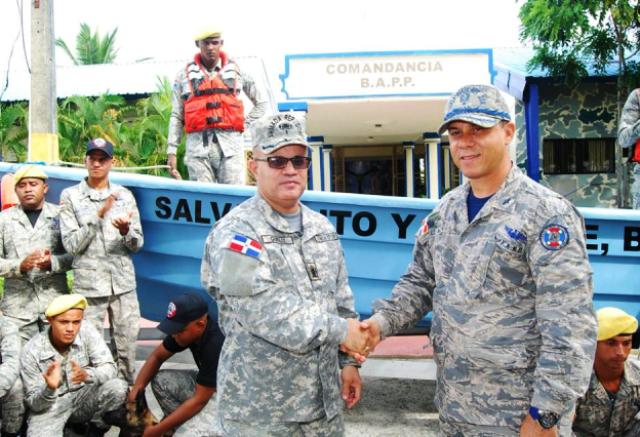 Base Aérea de Puerto Plata recibe lancha para operaciones de búsqueda y rescate