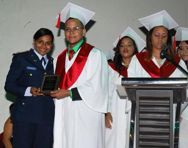 Colegio de la Base Aérea de Puerto Plata celebró su décimo tercera graduación de bachilleres