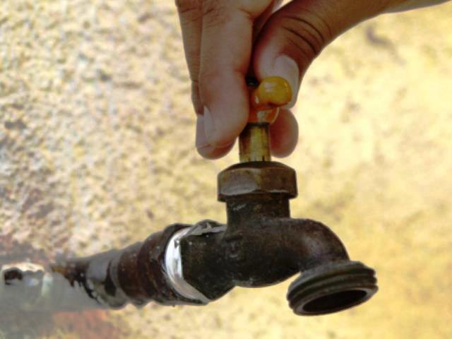 Deficiencias en servicios básicos mantienen desesperados a ciudadanos de Puerto Plata
