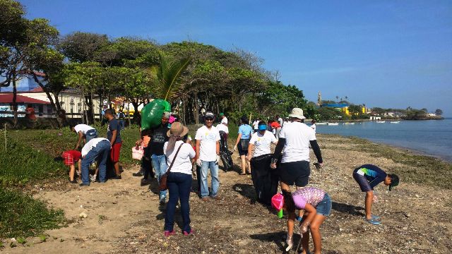 Retiran toneladas de desechos de playas y costas de Puerto Plata en Jornada de limpieza