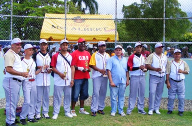 Arranca éste sábado el XXX torneo de softbol para empleados de Vinícola del Norte