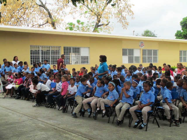 Realizan en la escuela básica Gregorio Luperón cuarta feria de lectoescritura
