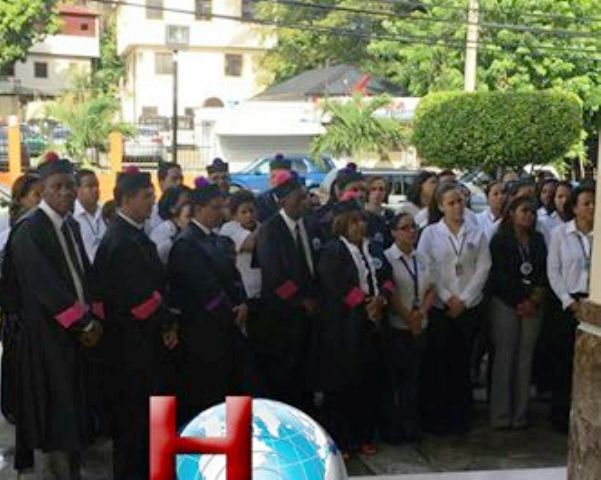 Servidores judiciales de Puerto Plata exigen aumento de salarios y autonomía del Poder Judicial