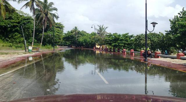 Se inundan viviendas y vías de comunicación en localidades de Puerto Plata debido a lluvias torrenciales