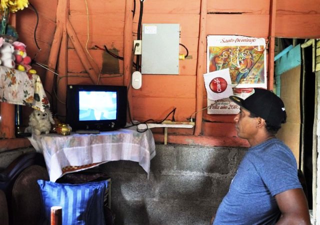 Comisión de Energía instala 146 sistemas fotovoltaicos en comunidad Arroyo Toro de Yásica Arriba
