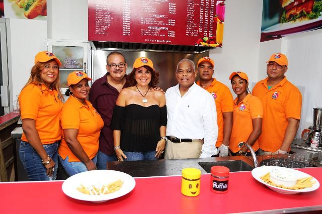 Abren nueva cafetería “Mi Barra” y reinauguran comedor “La Cocina de Gladys”