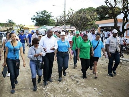 Vicepresidenta inspecciona zonas afectadas por lluvias en parte oeste de Puerto Plata