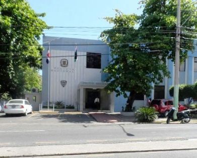 Policía Nacional en Puerto Plata localiza camión y motocicleta que habían sido sustraídos, apresan tres sujetos