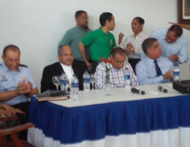 Autoridades gubernamentales se reúnen en Puerto Plata para contrarrestar entrada al país del virus del Zika 