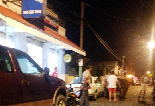 Delincuentes atracan jóvenes en el parque Luperón y realizan tiroteo en el lugar logrando escapar