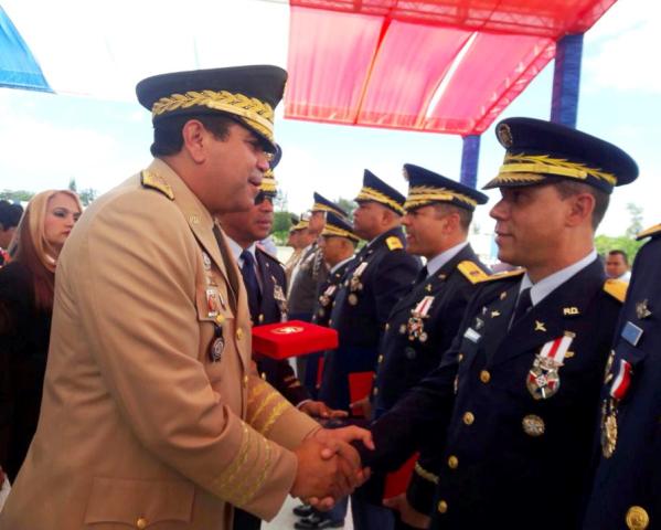 Condecoran al general Vásquez Jiménez quien es un brillante oficial militar que comanda Base Aérea de Puerto Plata