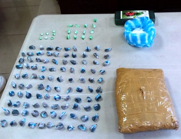  Policía Nacional incauta armas de fuego, porciones de drogas, auto y motocicletas en Puerto Plata
