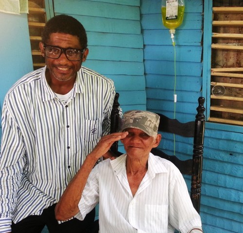 Encuentran sano y salvo anciano que tenía varios días desaparecido en comunidad rural de Sosua