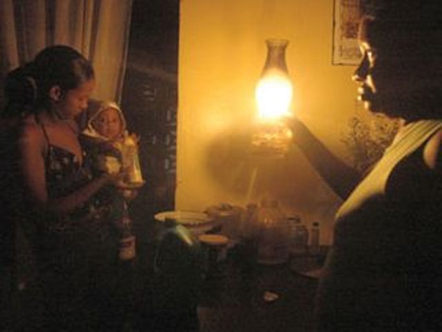 Apagones y aumentos desmedidos en facturación eléctrica afecta a sectores de la comunidad San Marcos