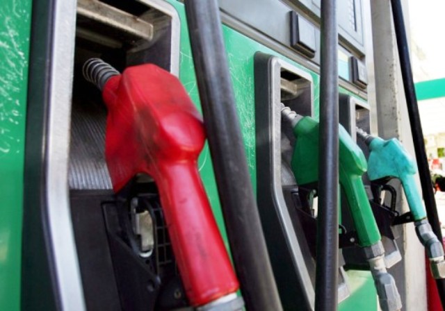 Suben otra vez los combustibles y en 14 días precios de las gasolinas han aumentado más de 11 pesos por galón
