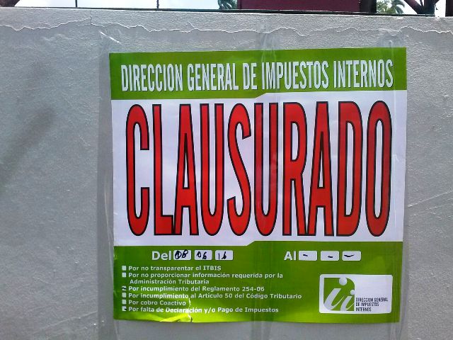 Critican voracidad fiscal exhibida por inspectores de la DGII que procedieron a clausurar negocios en Puerto Plata