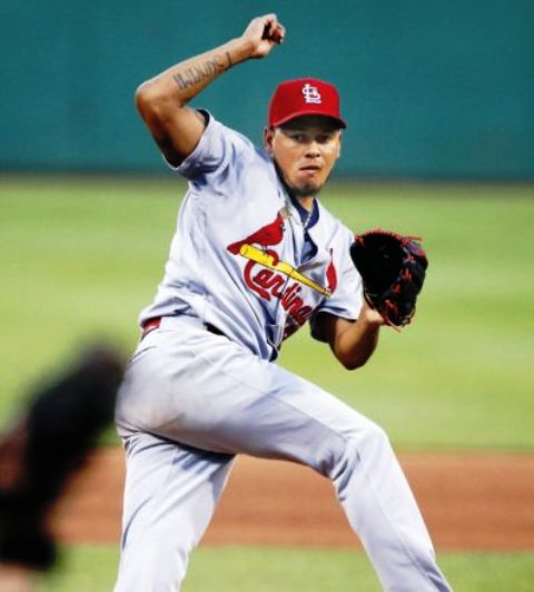 Bonos del pitcher puertoplateño Carlos Martínez siguen subiendo en las Grandes Ligas