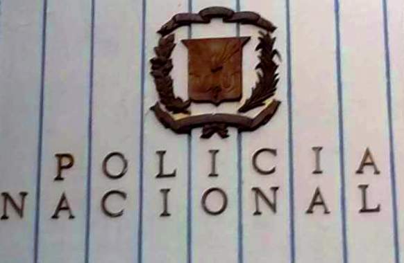 Agente PN hiere hombre al que sorprendió con su mujer, apresan  joven con pistola ilegal, recuperan  moto había sido robada