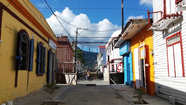 Calles del Centro Histórico de Puerto Plata siguen cerradas desde hace siete meses por inercia en trabajos de remoción