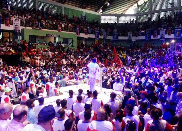 Coalición política PRM-PRSC y la Convergencia abarrota polideportivo de PP, proclaman a Paliza como senador