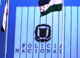 Policía Nacional apresa uno con arma de fabricación casera, investigan causas muerte de mujer en El Mamey