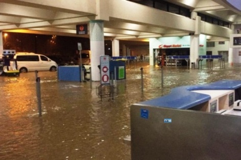Temporal de lluvias inunda aeropuerto internacional de Puerto Plata, el COE emite alerta roja para ésta provincia