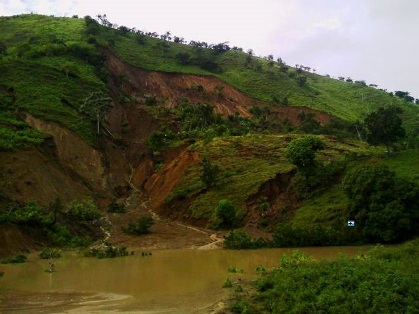 Deslaves y aludes de tierra destruyen 73 viviendas en Río Grande y Pescado Bobo de Altamira por intensas lluvias