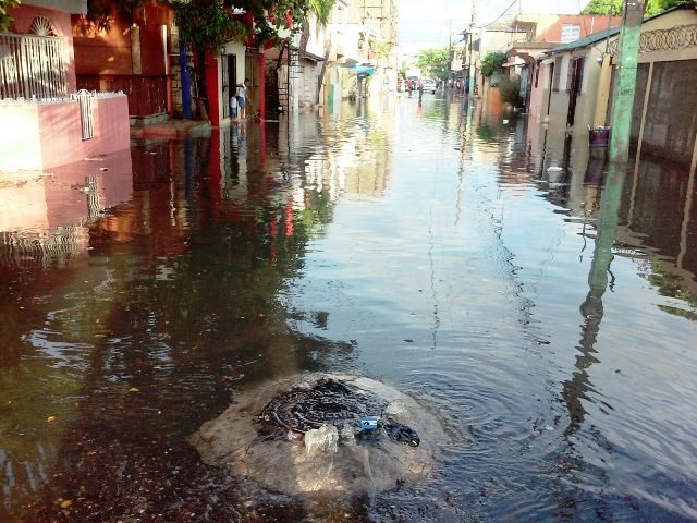 Inundaciones desplazaron casi 18 mil, afectaron viviendas, puentes y vías de comunicación en Puerto Plata y otras localidades
