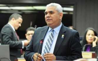 El diputado Juan Carlos Quiñones  del oficialista Partido de la Liberación Dominicana (PLD), expresó hoy  su total rechazo a la iniciativa legislativa
