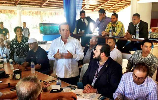 Senador José Paliza y director de APORDOM inspección puerto de Luperón, sostienen encuentro con autoridades