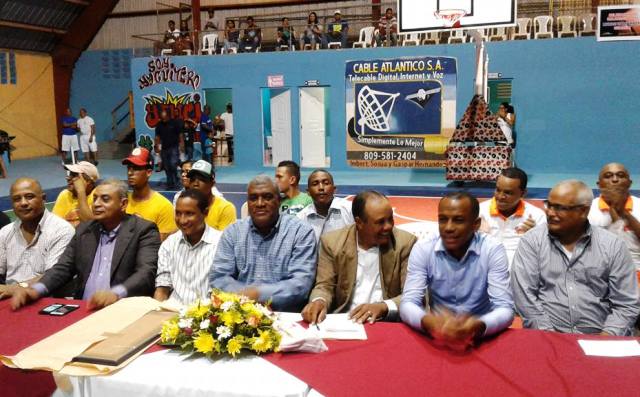 Arrancó torneo de baloncesto superior con refuerzos del municipio de Imbert en su décima primera versión