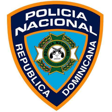 Policía recupera en Santo Domingo yipeta que había sido robada en Puerto Plata, también recuperan passola.