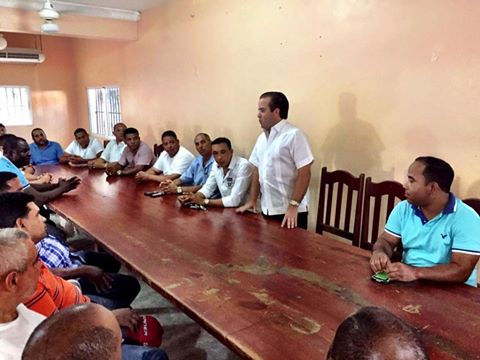 Congresista José Ignacio Paliza continúa realizando encuentros con entidades sociales de Puerto Plata
