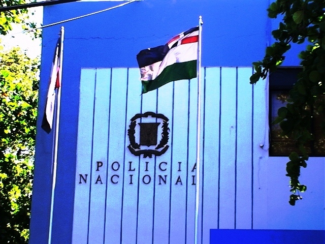 Patrulla policial mata a tiros en Moca joven de Puerto Plata, apresan hombre por ultrajar niña en Montellano