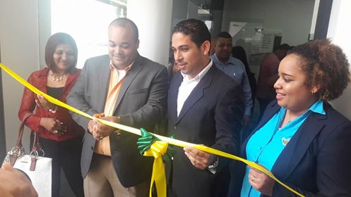 Joven empresario abre sucursal de agencia de préstamos y cambio en Sosúa e Imbert