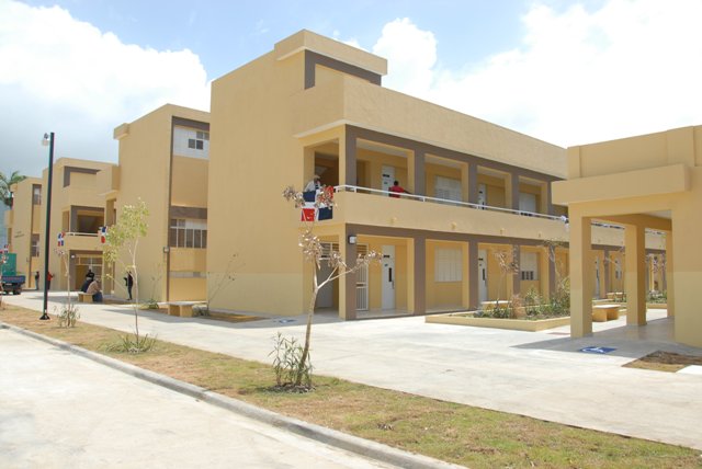 Presidente Danilo Medina entrega politécnico y un centro educativo del nivel primario en Puerto Plata